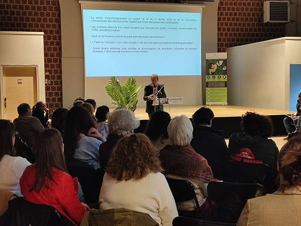 conférence-débat à l'Udapei